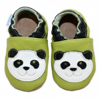 Lederpuschen Panda grüner Schuh weiss schwarz Panda